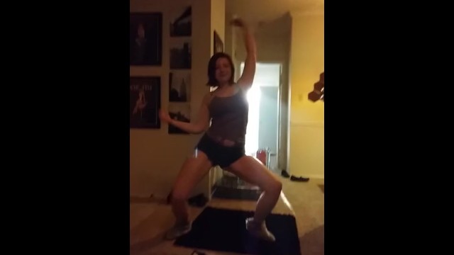 又为爸爸跳舞了！