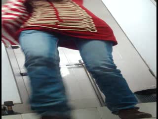 zipai#商场厕拍系列商城的生意太好了，大家都排着队来1