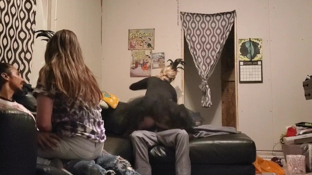 万圣节派对后的小组负责人，直到他们