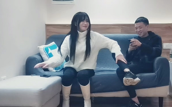 外围女神黑丝情趣近景展示苗条温柔配合各种姿势角度完美疯狂啪啪