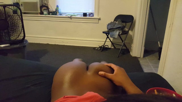 小迪克黑鬼在抓战利品的同时还做了sph的手工活