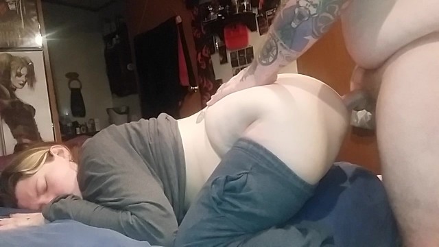 黑发妻子被操到屁股上