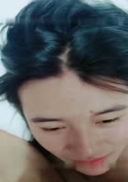 大二美女与许久未见的男友宾馆开房，乾柴烈火激烈性交！