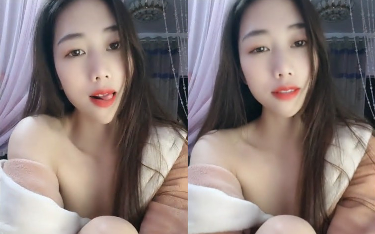 大红唇网红女神脸