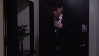 誤認為妻子抱住大姨的那天之後…。 米津響 JUL-184