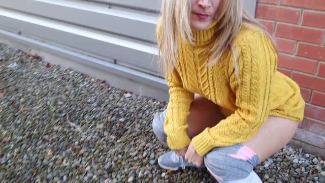 我当时正在做爱，结果在公共场合撒尿。。。。。