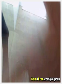 女同性恋贝贝玩与其他的阴道