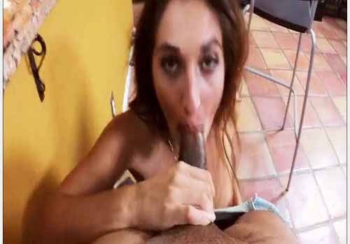 stupid-guy-did-not-suspect-his-girlfriend-cuckolding-him