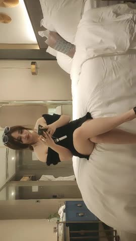 2021-7-30 小马丶寻花深夜肉肉身材大奶胖妞，隔着裤子揉穴调情，近距离特写口交舔屌，骑乘猛晃动奶子