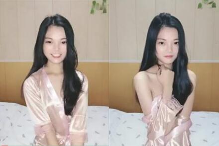 苗條妹子自慰秀貧乳露奶露逼自摸近距離特寫毛毛濃密