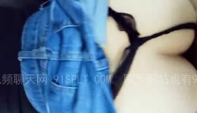 露脸车震极品大三女神