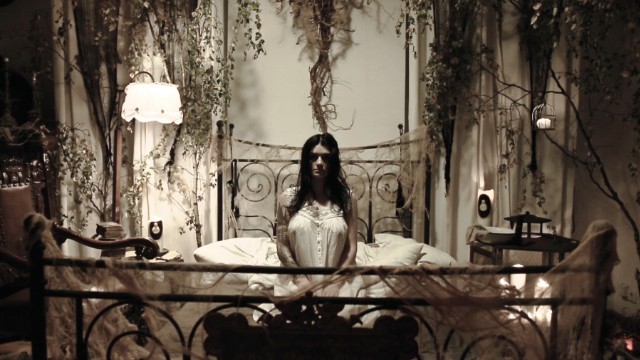 万圣节-艾莉莎·诺瓦的性别歧视