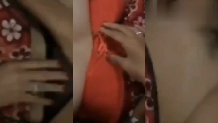 【国产馆】我的大鸡巴哥哥好久没见了身材一流气质女神骚极了好久不见J8扒开内裤就吃啪啪啪呻吟太给力口爆到干呕对白淫荡