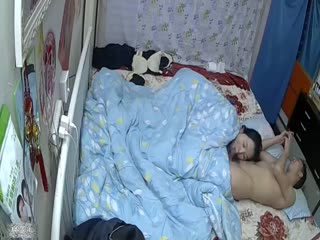 蜗居小两口床上啪啪边干边聊