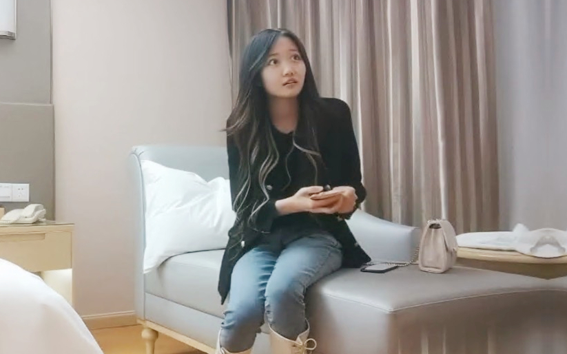 高品质外围美女同款花臂纹身