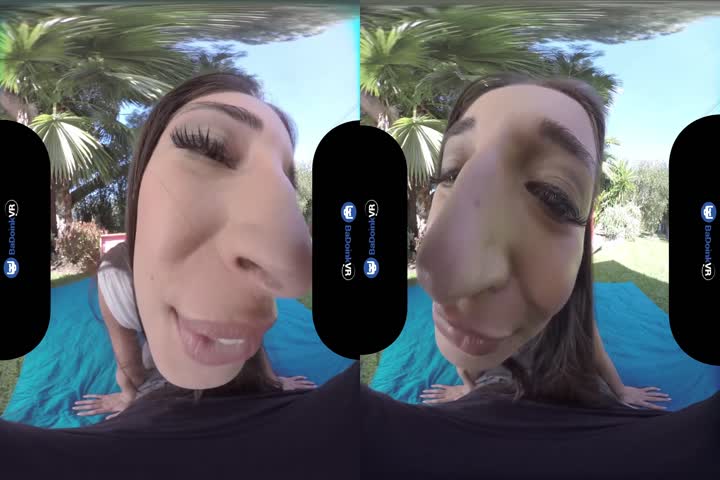 18VR Morgan Rodriguez And Gina Gerson Share Cock VR Porn08