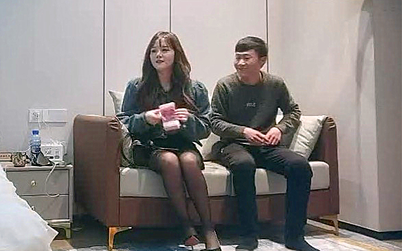 哥现在只是个传说顶级车模场大长腿明星脸