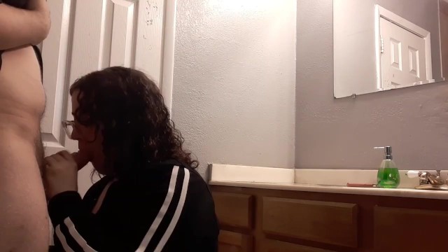 胖乎乎的Bbw弯腰去他妈的吮吸