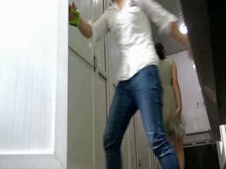 zipai#外站最新流出高校女厕近距离偷拍有几个非常不错的美女