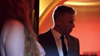 女王范洋妞和猛男大战，让闺蜜在一旁观战写性爱日记