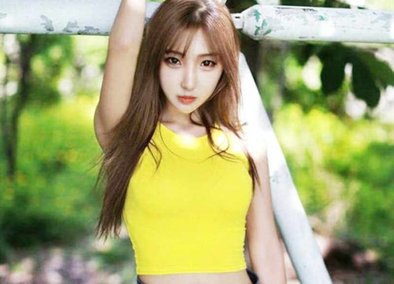 嫩模潜规则约战无毛嫩穴美乳网红后入内射抽插特写