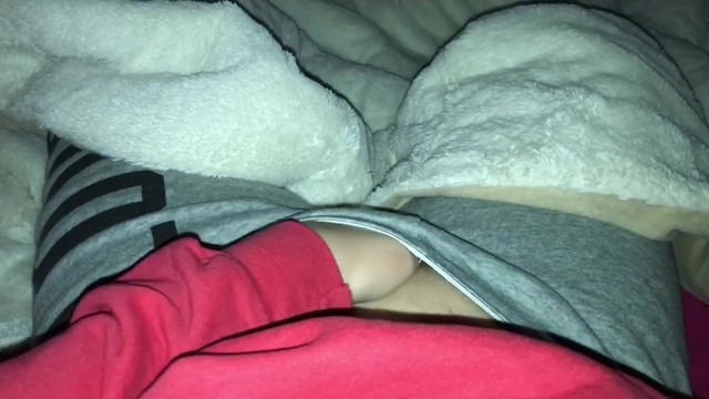 嘘，我的室友在我对面