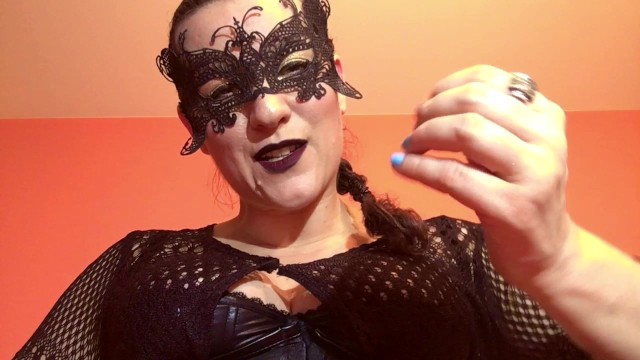 一个奴隶的耻辱。火辣的妻子维纳斯对Findom的迷恋。