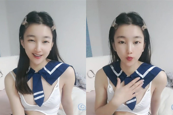 最美学姐又来发骚了白丝高跟情趣诱惑全程露脸跟狼友互动撩骚被小哥蹂躏玩弄打屁股揉奶子鸡巴草小嘴