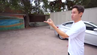 “瘦小妞已公鸡喂