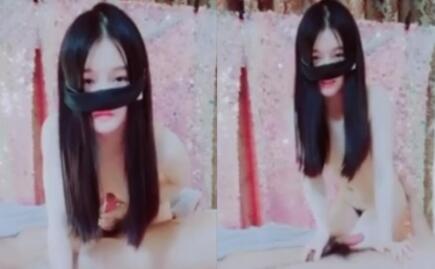 年輕嫩妹約炮友在家裏 床上啪啪 乳交 後入 女上位各種姿勢大秀