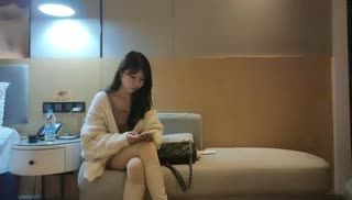 约操单眼皮高颜值性感妹子，舌吻口交摸逼上位骑坐大力抽插猛