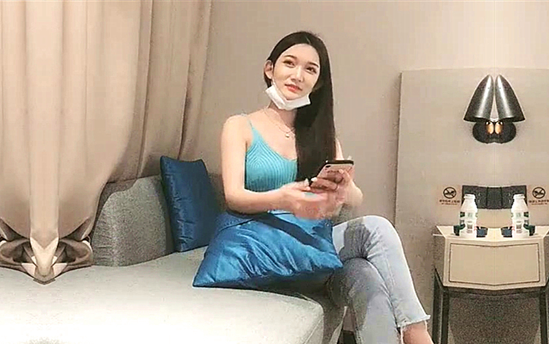 气质苗条妹子返场啪啪互摸掰穴抬腿猛操