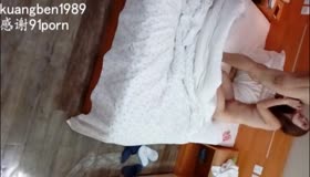 申精露脸性感熟女保险员01