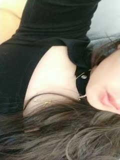 两女一男SM调教小哥哥 高跟女王小萝莉 舔逼喝尿脚踩鸡巴让她舔逼5-27