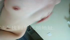 日本留学生美女自慰流了好多水