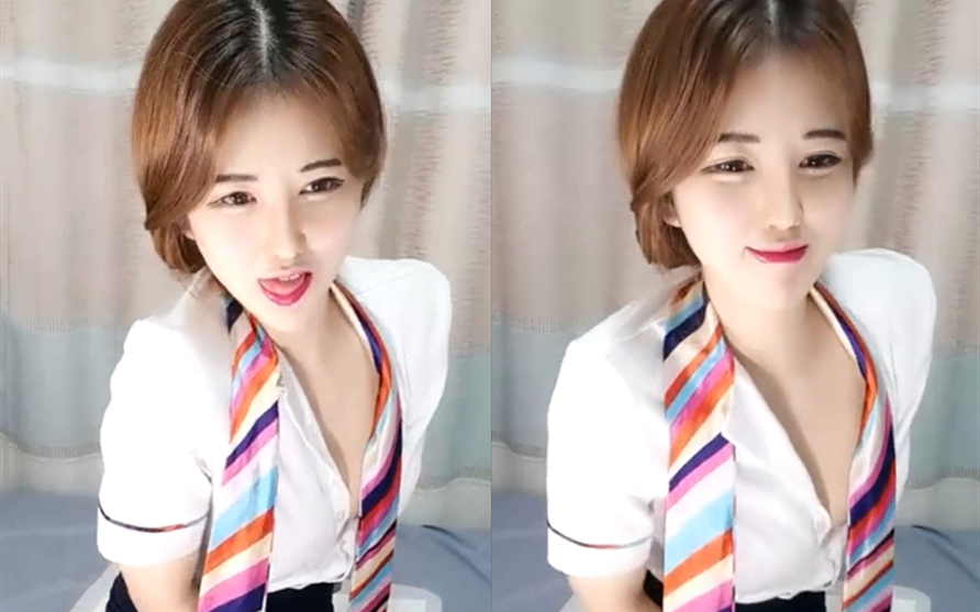 清纯高颜值的大美女穿上黑丝空姐制服看着就像真的空姐叫来一个炮友男的就躺着让她骑在身上摇呀摇