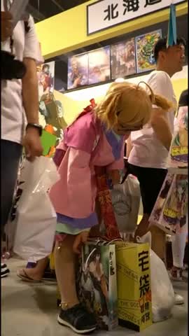 国产SAKURA漫展CD抄底偷拍高颜值Cos小姐姐系列~18