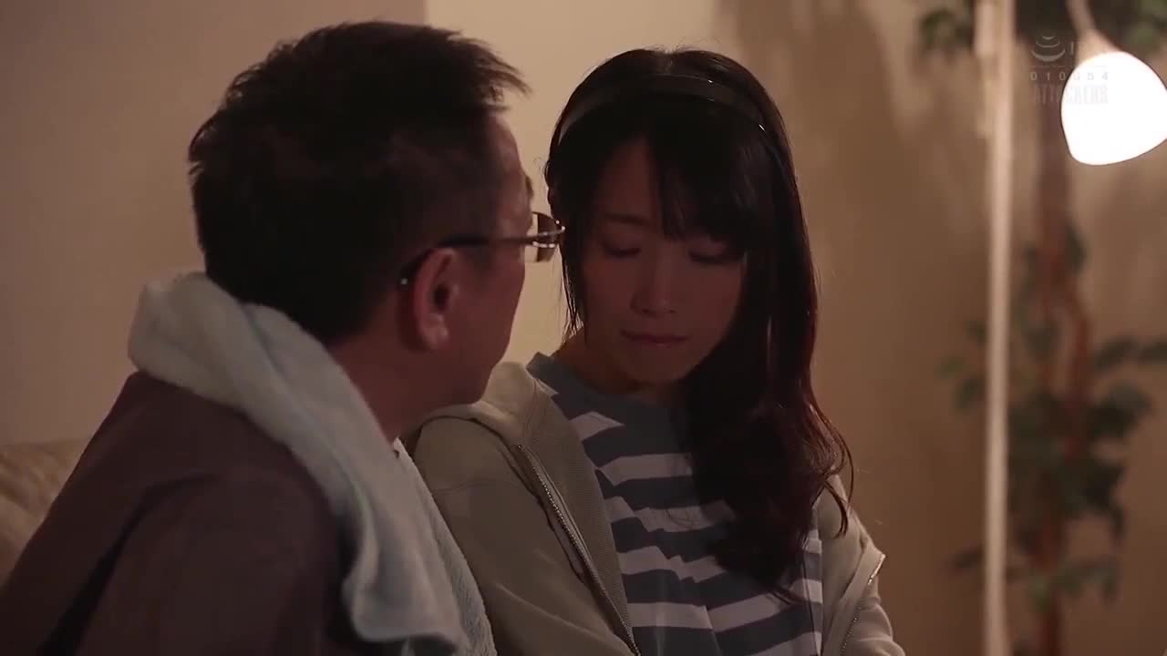 人妻ウェブライターが若手编集者にネットリ抱かれたら