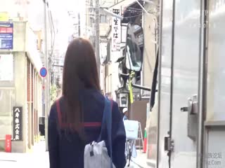 FSTC-003 制服の逸材 神戸発 関西弁の可愛い華奢ボインと鬼くびれを持つ小柄な少女