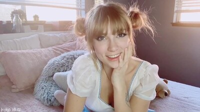 【INDIGO WHITE】清纯继妹情人节当晚放鸽子 竟真空短裙骑脸自慰 被继兄撞见时已经湿透