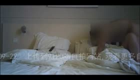 微商丰满巨乳胖少妇