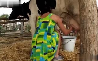 “牛色情片与放荡的妻子的强场面