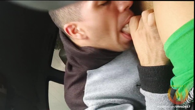 我们在车里等我最好朋友的女朋友