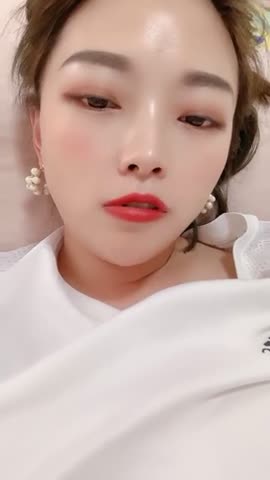 精品推荐 骨感和巨乳高颜值激情姐妹花【可爱的小辣椒】女同互玩 晚上秀到早上水都流干了~可爱的小辣椒~可爱的小辣椒728 1