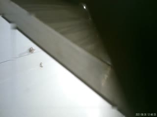 商场隐秘厕所活春宫！素人巨乳骚货被陌生硬汉狂操内射，淫叫不断！