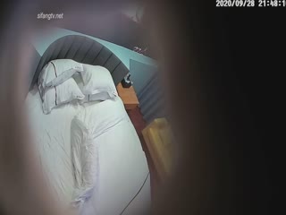 商务出差也带者老婆同行～相看两瞪眼不如一直啪啪啪！