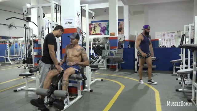 健身房公共场所的性行为