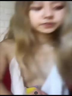 zhubo苗条嫩妹子 自扣喷水秀喜欢的不要错过