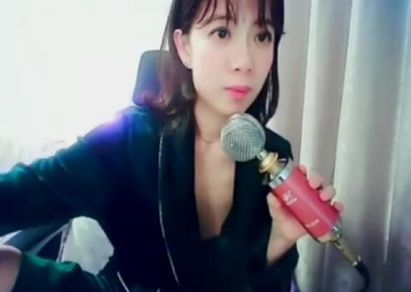 顔值不錯性感巨乳美少婦 紅色內衣慢慢脫掉椅子上自摸呻吟嬌喘 很是誘惑喜歡不要錯過