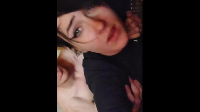 为辣妹工作的公共奶油派